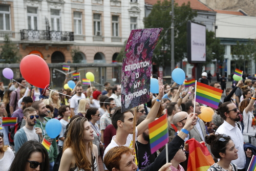 Assistenza chirurgica generica incentrata sul paziente per i soggetti LGBT