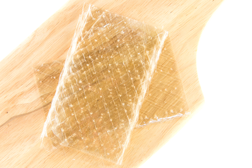 Foglio di gelatina a due strati: un nuovo agente emostatico topico