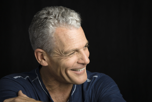 Risposta immune iperattiva connessa a capelli grigi