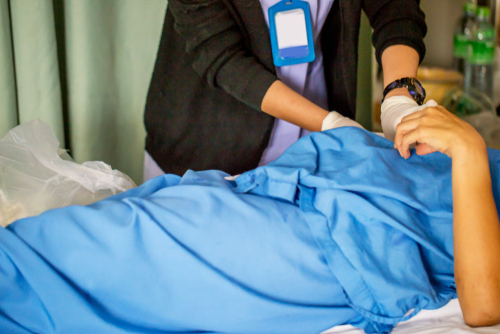 Arnica montana riduce sanguinamenti post-operatori