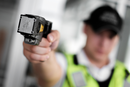 Taser: può provocare arresto cardiaco?