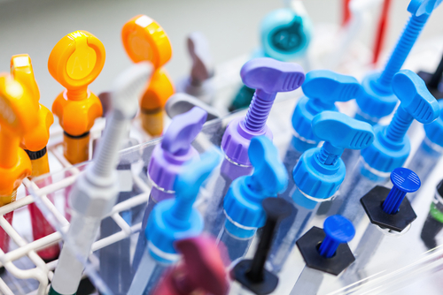 Riparazioni in resine composite: fotografia digitale o valutazione clinica?