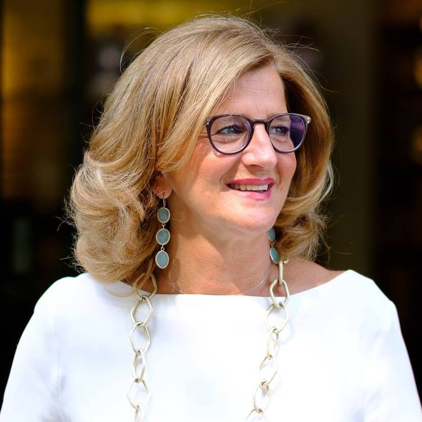 Nutrizione parenterale. On. Carnevali: “Non più rinviabile l’inserimento della stessa nei Livelli Essenziali di Assistenza delle prestazioni domiciliari”