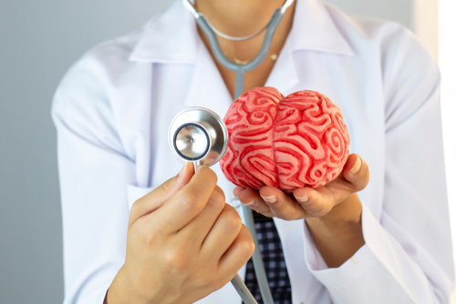 L’ipertensione aumenta il rischio di sintomi prolungati dopo commozione cerebrale