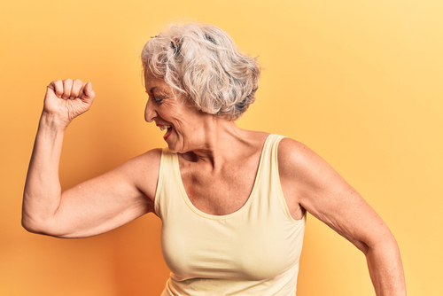 Esercizio fisico aiuta a prevenire le cadute tra le donne anziane