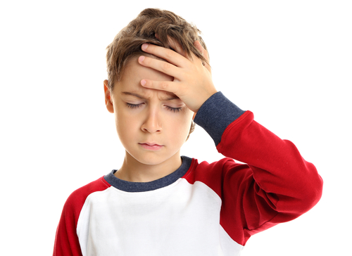 Aumento del mal di testa tra i giovani durante la pandemia