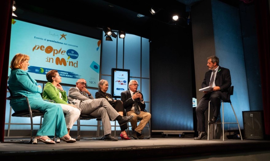 Salute mentale. People In Mind: con l’arte la sofferenza si trasforma in bellezza