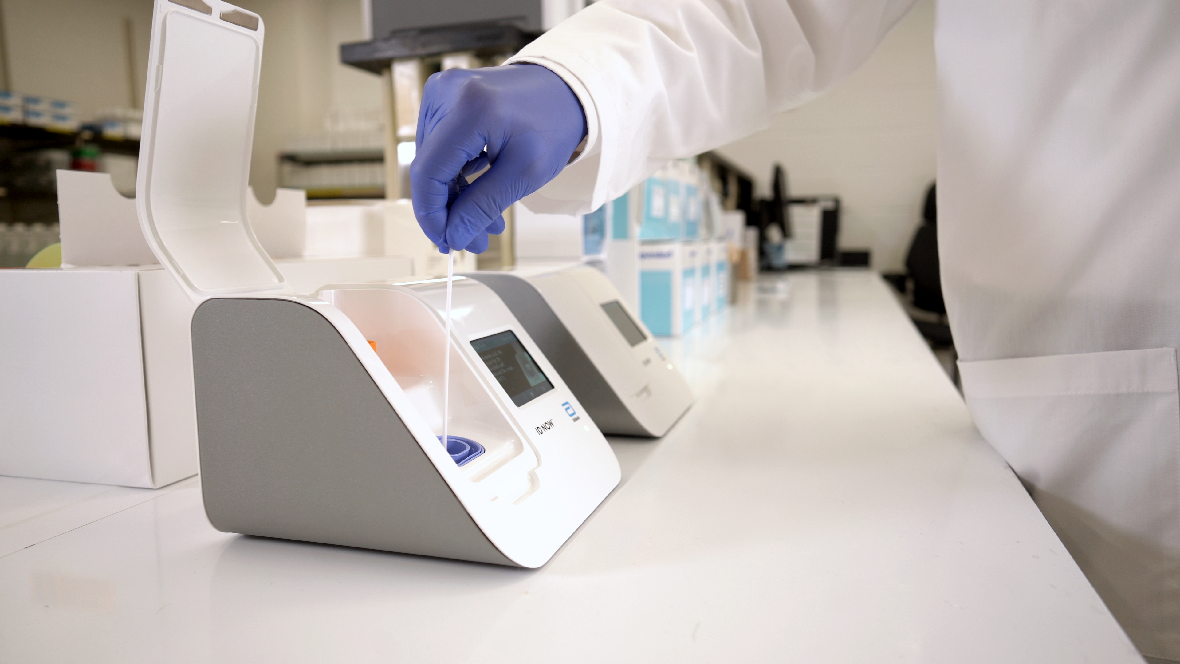 Distinguere tra influenza e Covid per orientare le cure e ridurre le ospedalizzazioni. Focus sui test per la diagnosi differenziale rapida