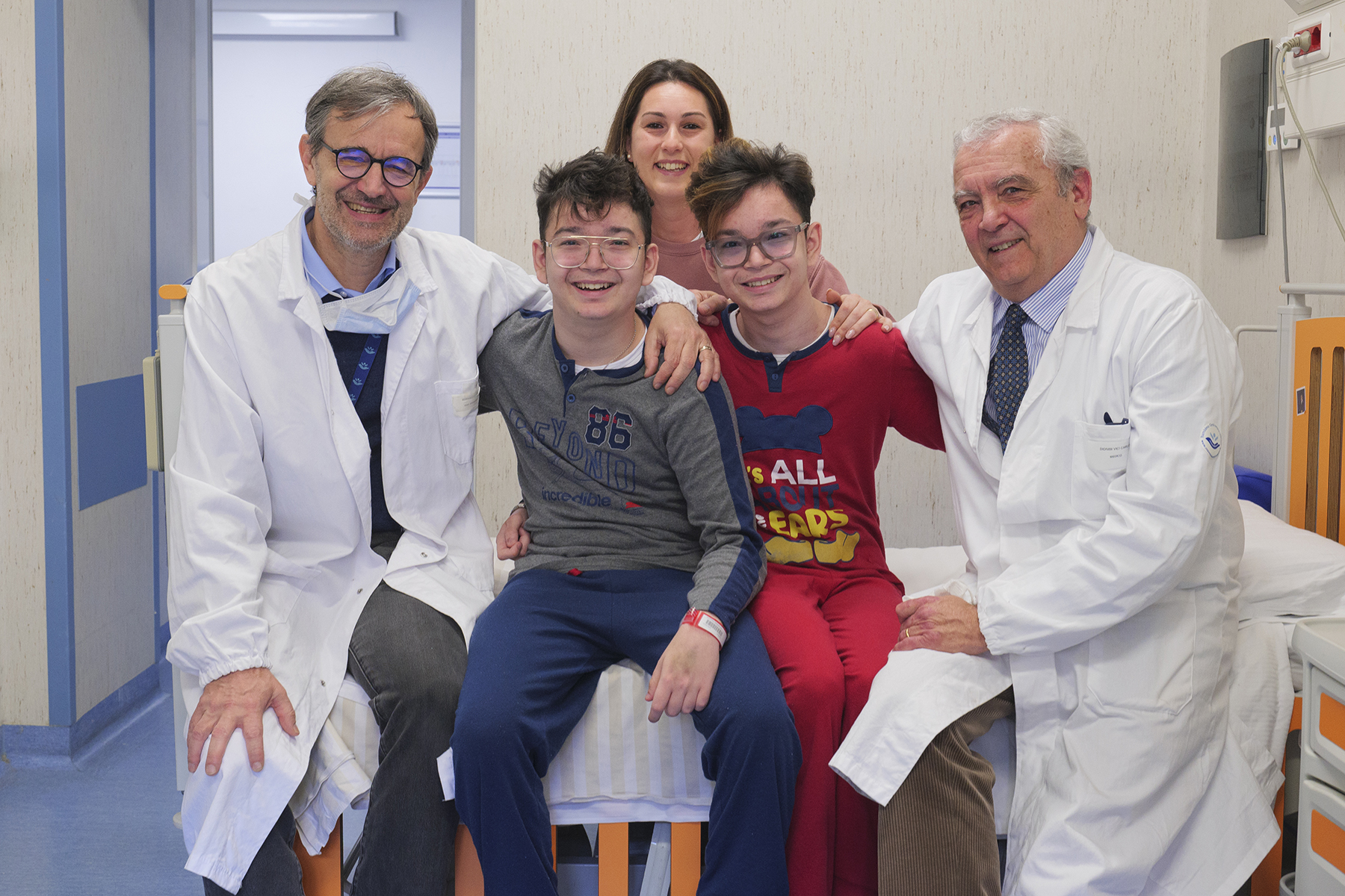 Doppio trapianto di fegato e rene per due gemelli di 16 anni